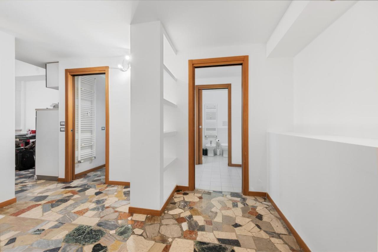 Con Metro Diretta 10 Minuti Duomo Appartamento Milano